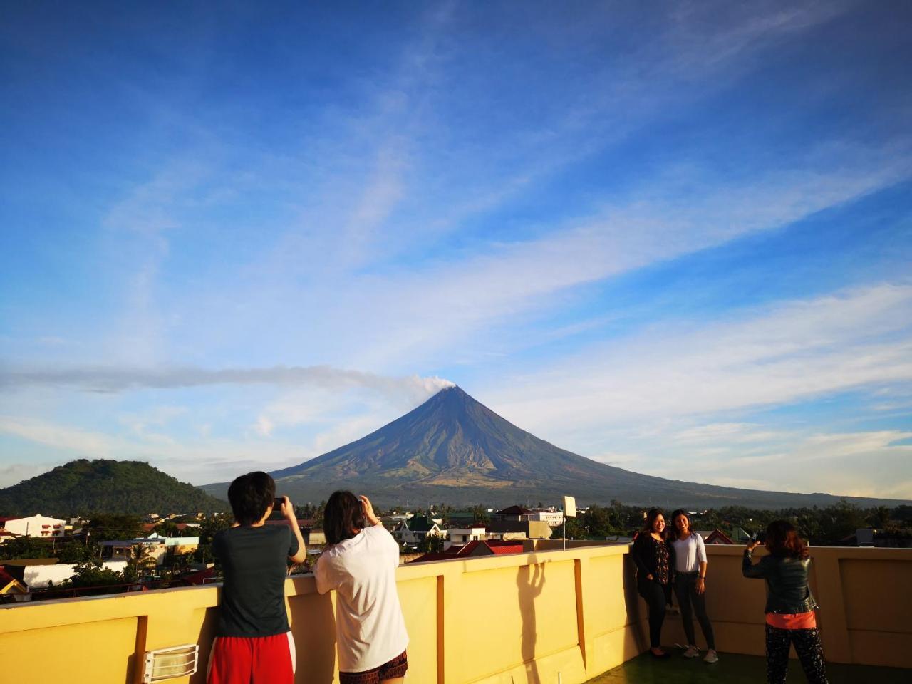 Jdl Residences Hostel Legazpi City Exteriör bild